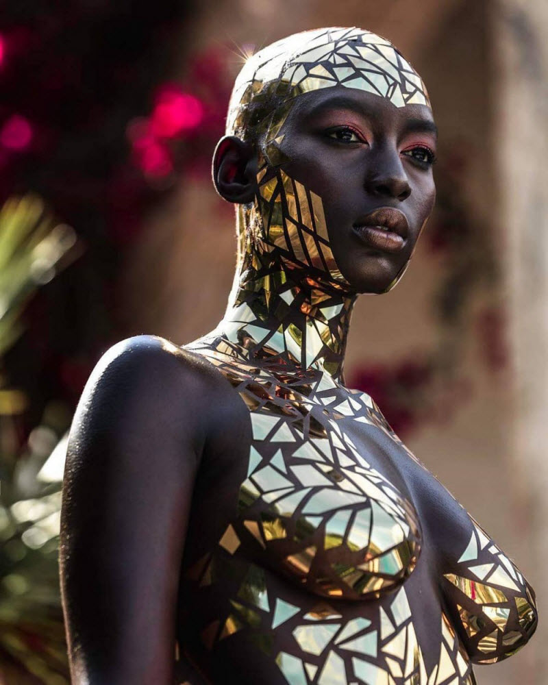 Купальники из изоленты актуальны и в 2019 году