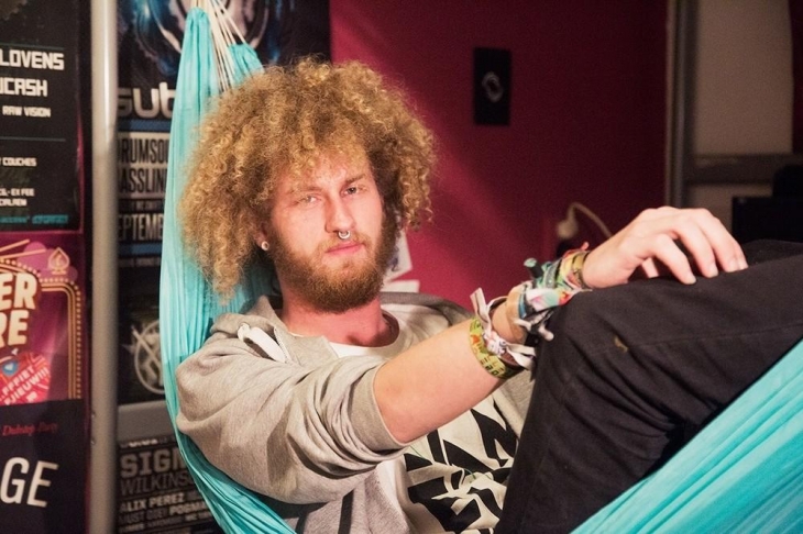 Как живут холостяки в разных странах мира