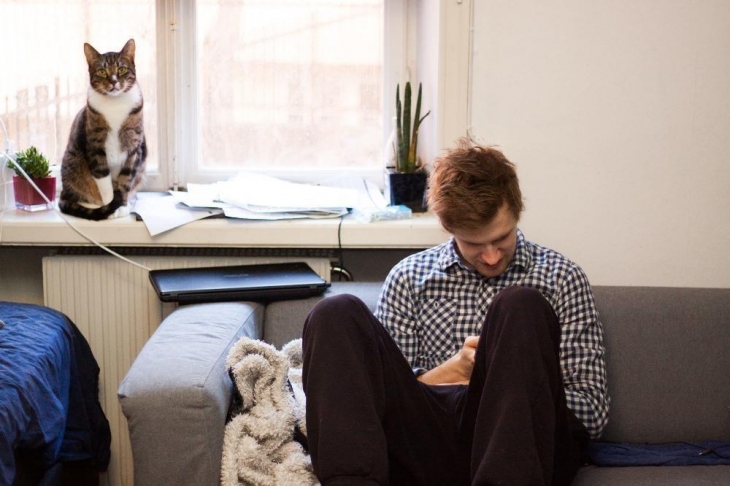 Как живут холостяки в разных странах мира