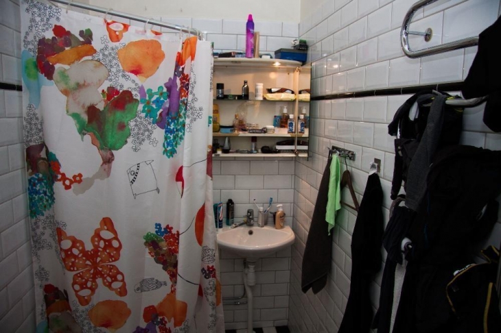 Как живут холостяки в разных странах мира