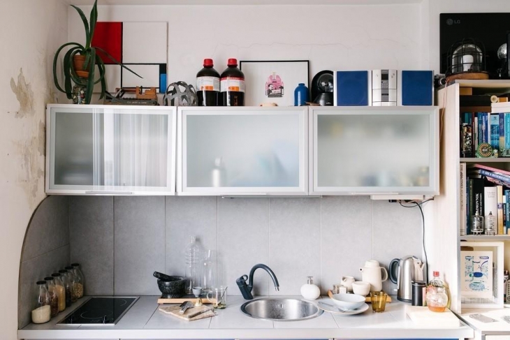 Как живут холостяки в разных странах мира