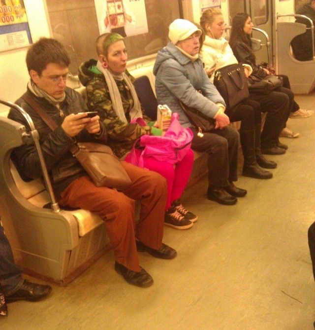 Странные модники в нашем метро