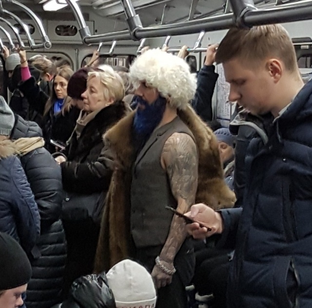 Странные модники в нашем метро