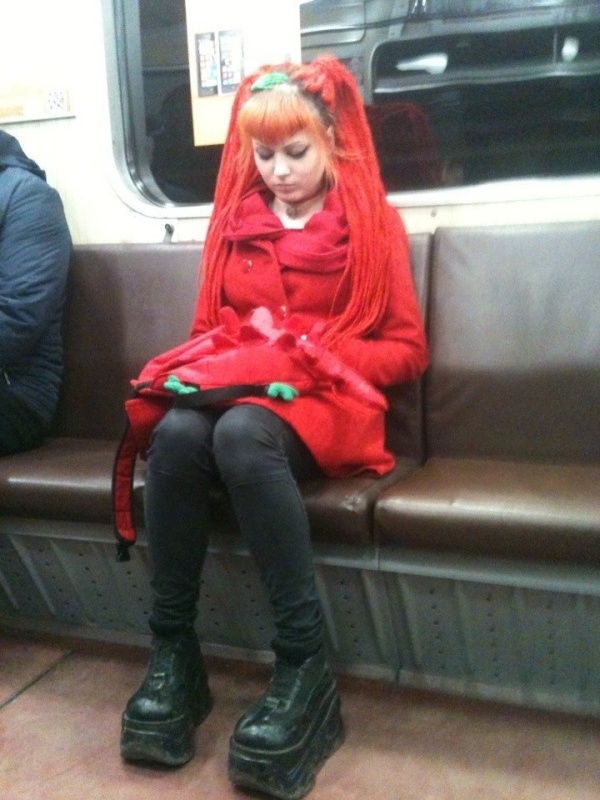 Странные модники в нашем метро