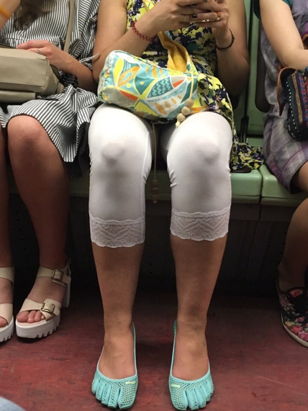 Странные модники в нашем метро