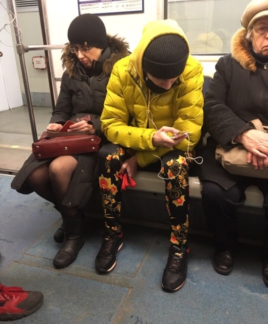 Странные модники в нашем метро