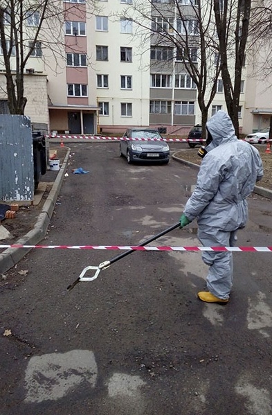 Житель Минска обнаружил на помойке контейнеры с радиоактивными веществами