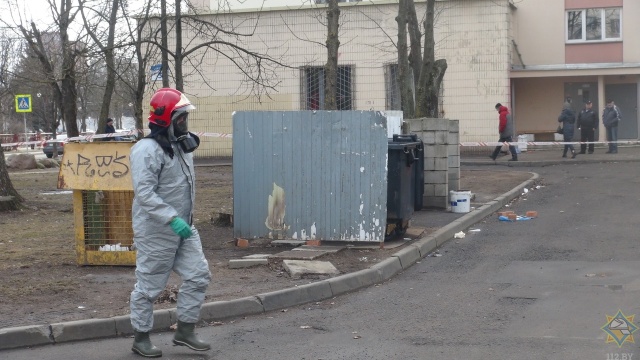Житель Минска обнаружил на помойке контейнеры с радиоактивными веществами