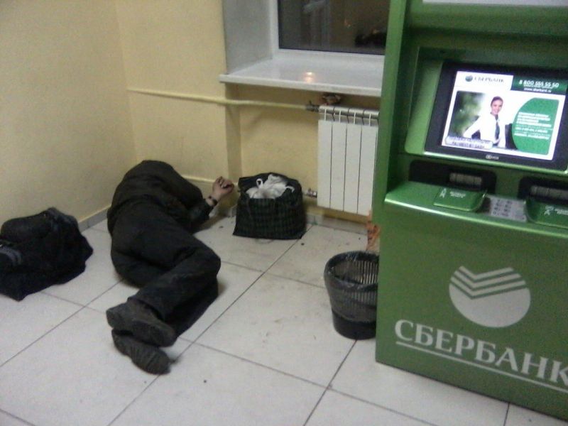 Ночью в отделения самообслуживания Сбербанка лучше не соваться