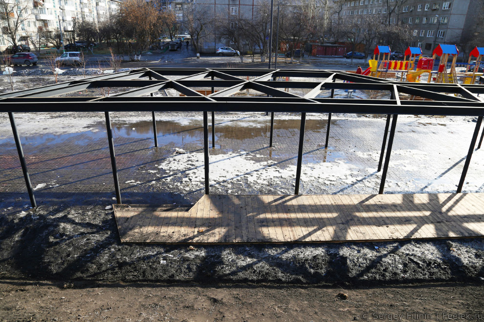 Новый сквер в Красноярске пришел в негодность