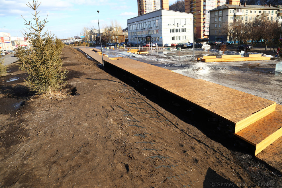 Новый сквер в Красноярске пришел в негодность
