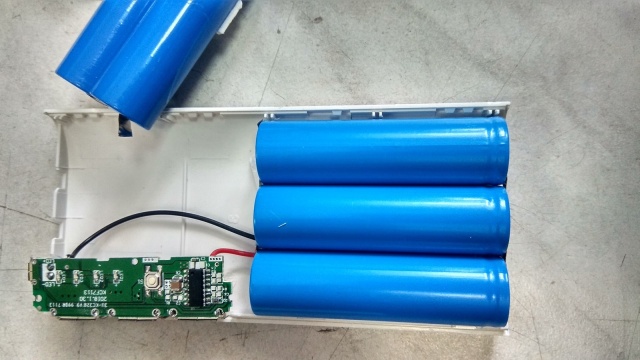 Получил новый Power Bank из Китая