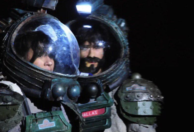 Американские школьники поставили спектакль по фильму "Чужой"