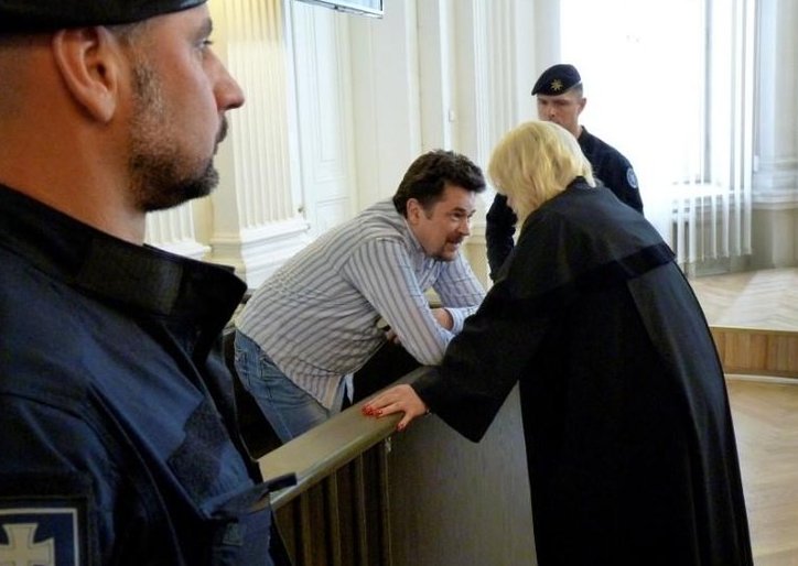 Житель Литвы обманул Google и Facebook