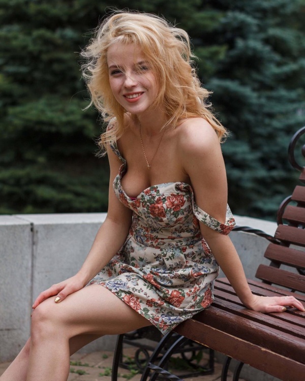 Самая горячая журналистка КХЛ Ульяна Тригубчак проведет откровенную фотосессию, чтобы порадовать свою любимую команду