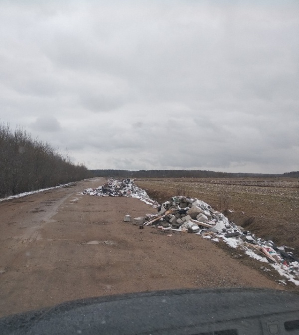 Водители не оставили безнаказанным "вывоз" строительного мусора