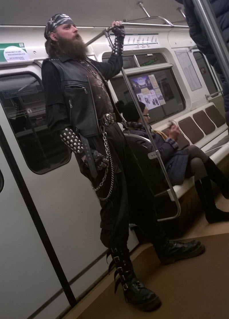 Модники из российского метрополитена
