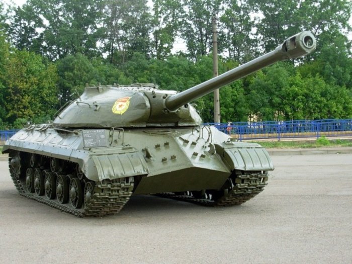 Зачем Советский Союз показал на параде в Берлине танки ИС-3 Зачем Советский Союз показал на параде в Берлине танки ИС-3