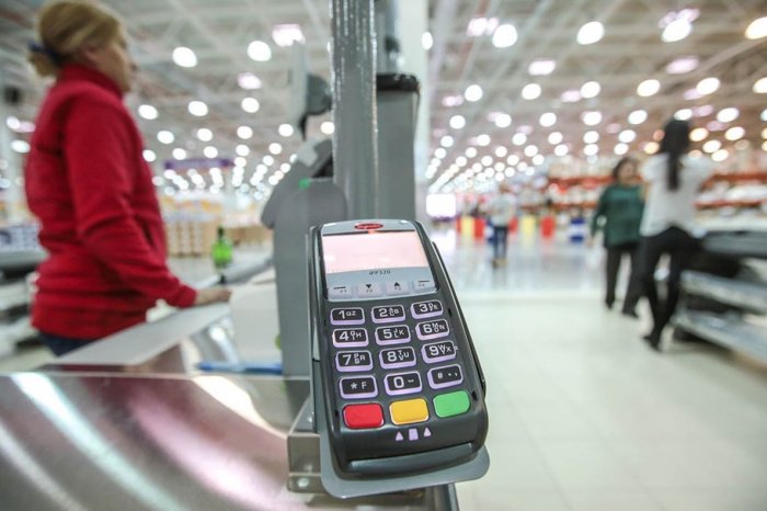 Visa позволит снимать деньги с карты в кассах магазинов