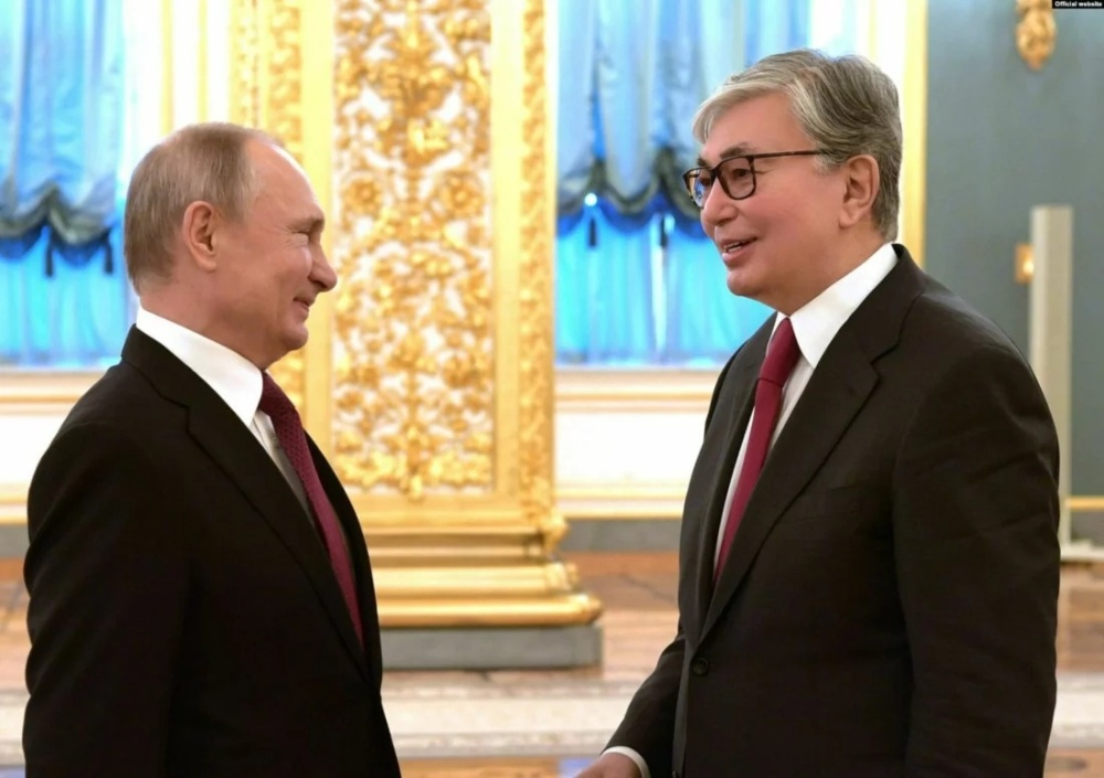 Временный глава Казахстана Касым-Жомарт Токаев с "омоложенным" лицом