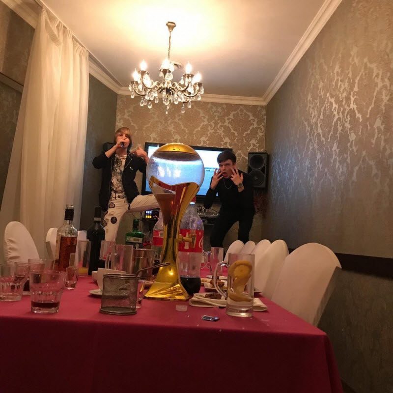 Забавы молодых: пьянки, гулянки, вписки