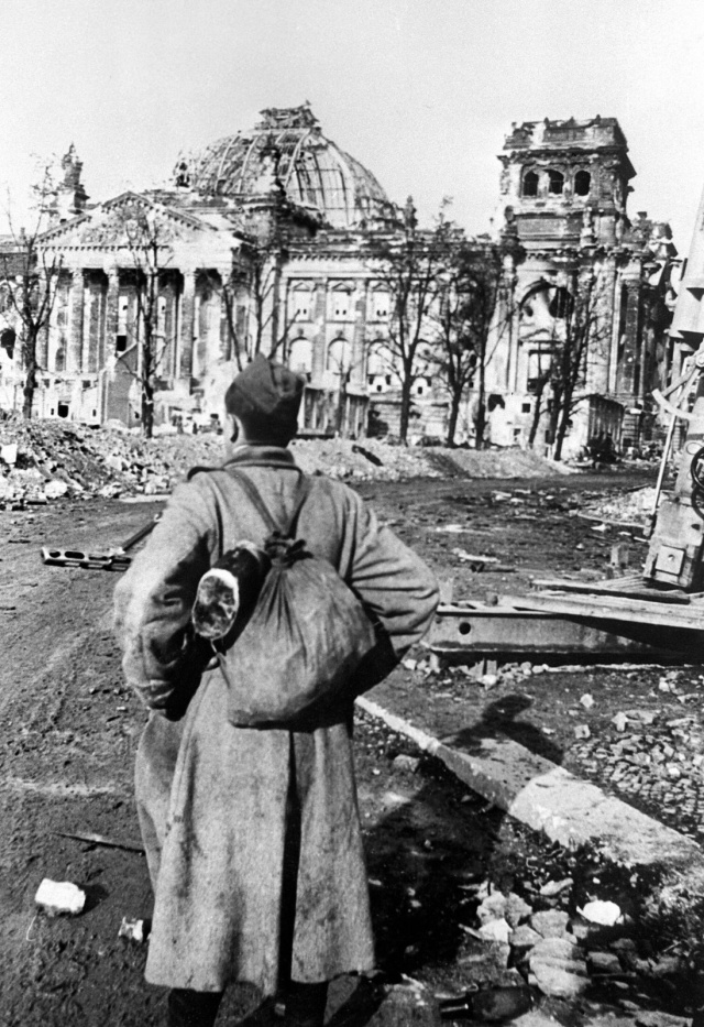 Разрушенный Берлин: фотографии 1945 года