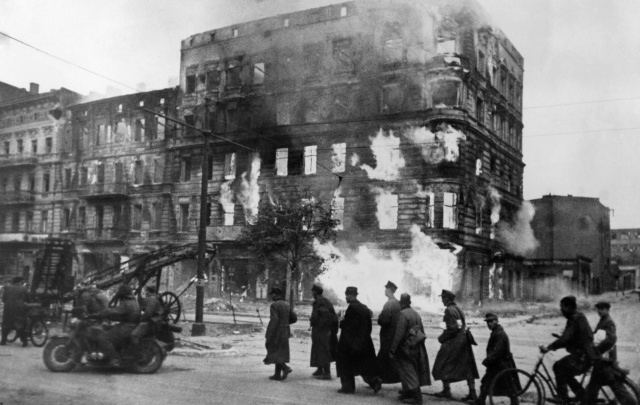 Разрушенный Берлин: фотографии 1945 года