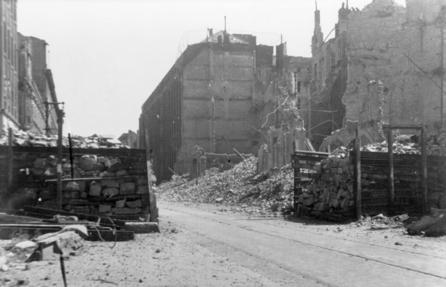 Разрушенный Берлин: фотографии 1945 года