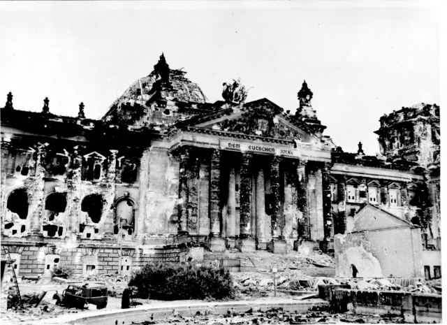Разрушенный Берлин: фотографии 1945 года