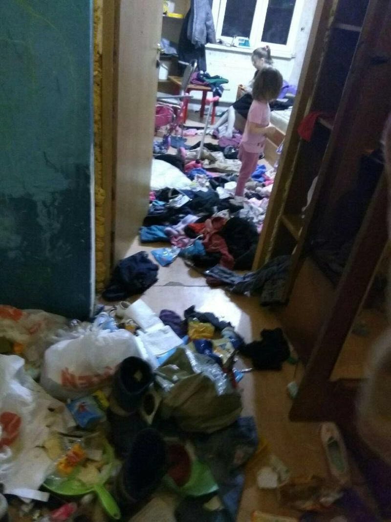В питерской квартире среди гор дерьма выживали дети