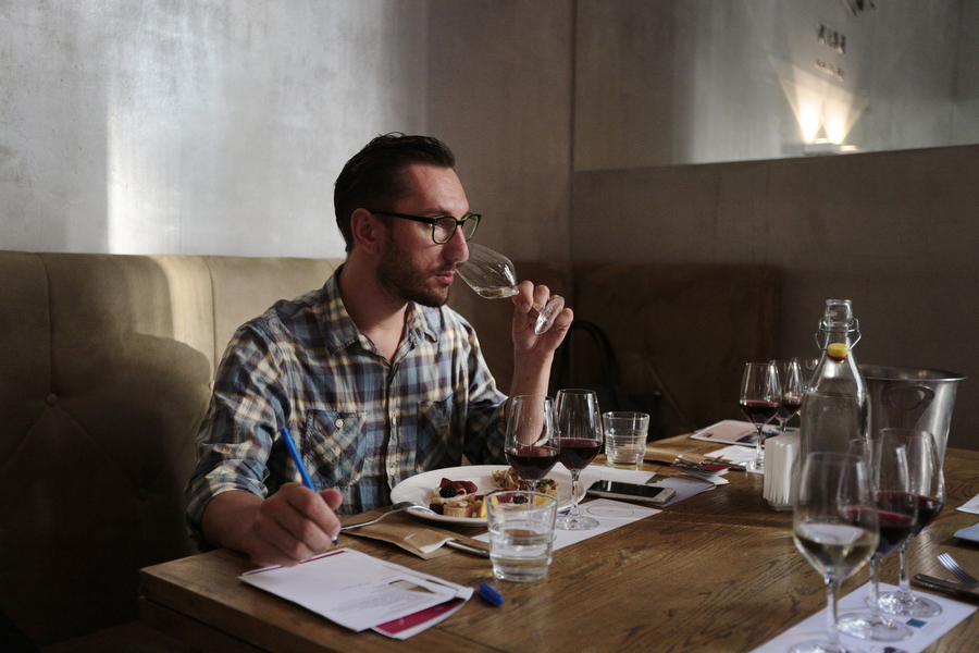 Факты о Божоле, которые сделают вас винным знатоком с безупречным вкусом