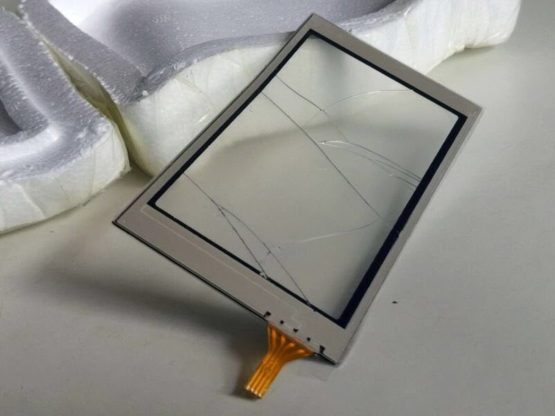 Как "Почта России" доставила LCD-панель для планшета