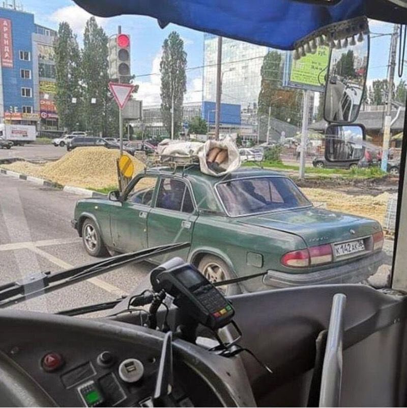 Необычная доставка на Волге