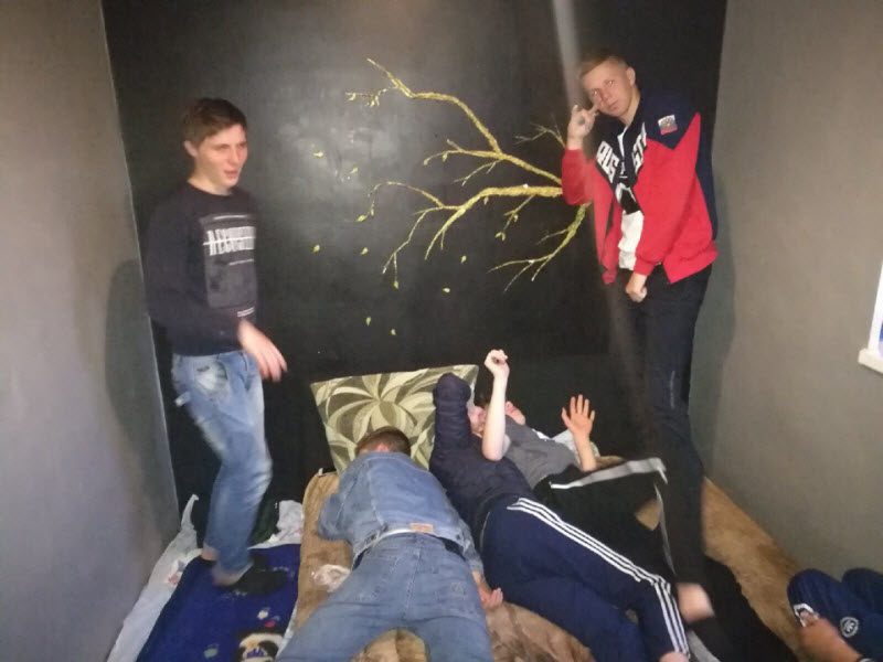 Забавы молодых: пьянки, гулянки, вписки