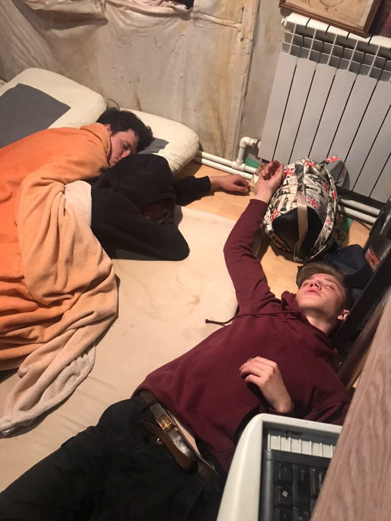 Забавы молодых: пьянки, гулянки, вписки
