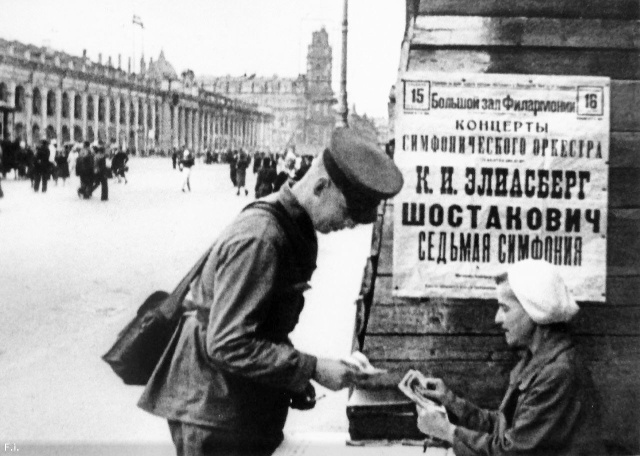 Архивные фотографии и моменты из прошлого