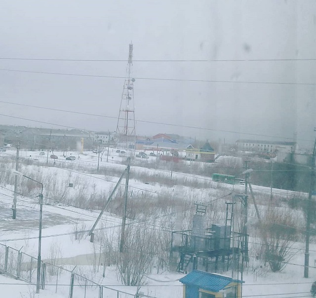 Зима близко. На пороге лета в Салехарде начался снегопад