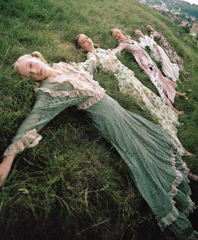 Братиславский фотограф доказал, что и в деревне может быть настоящий "fashion"