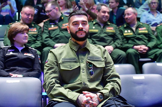 Армия России и Black Star представили совместную коллекцию одежды