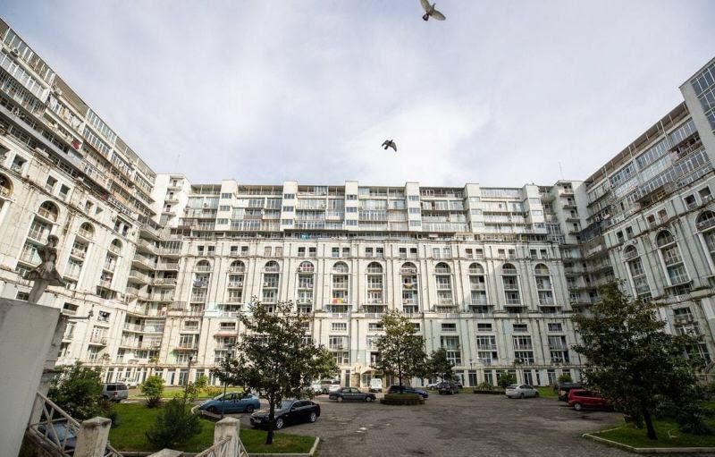 Курортное проклятье Батуми - пристройки, надстройки и царские балконы в хрущевках