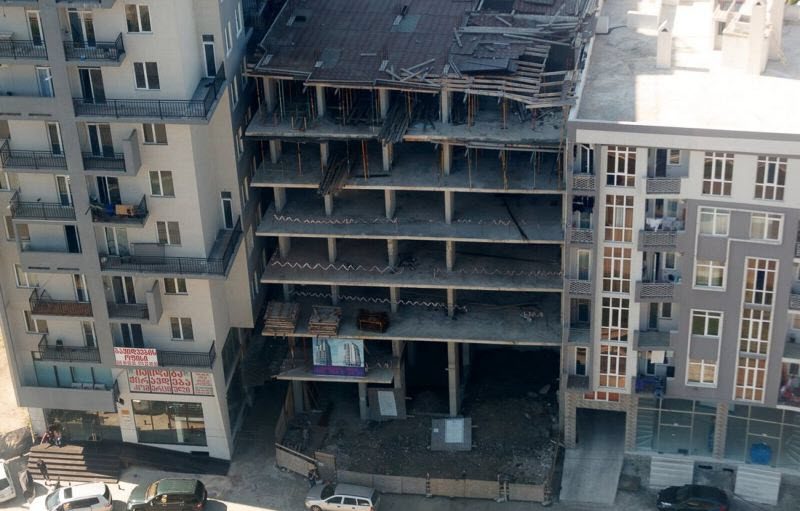 Курортное проклятье Батуми - пристройки, надстройки и царские балконы в хрущевках