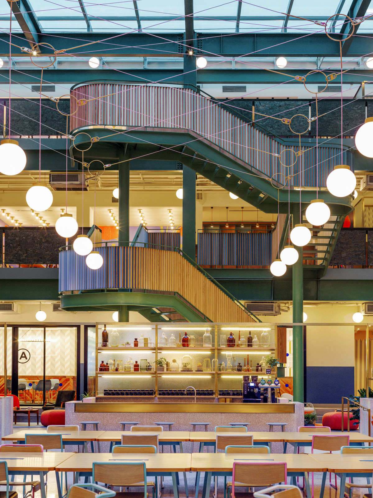 Инновационный коворкинг-центр в Шанхае Инновационный коворкинг-центр в Шанхае