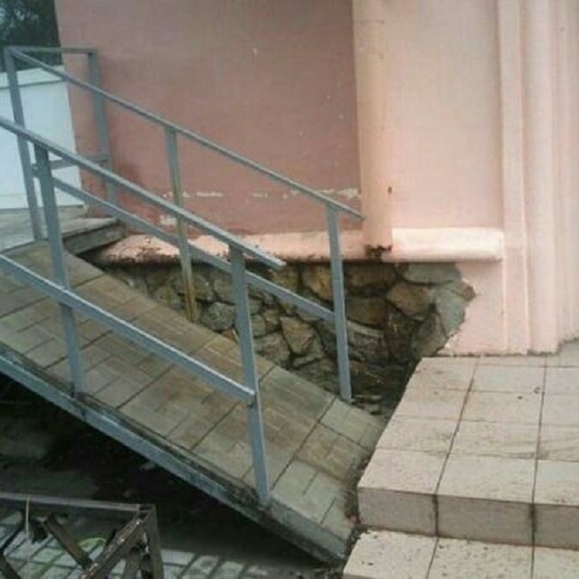 Строительные фейлы, которые превращаются в искусство в стиле арт-хаус