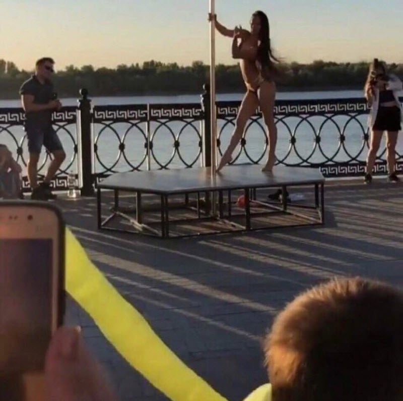 В Астрахани День защиты детей встретили горячими танцами