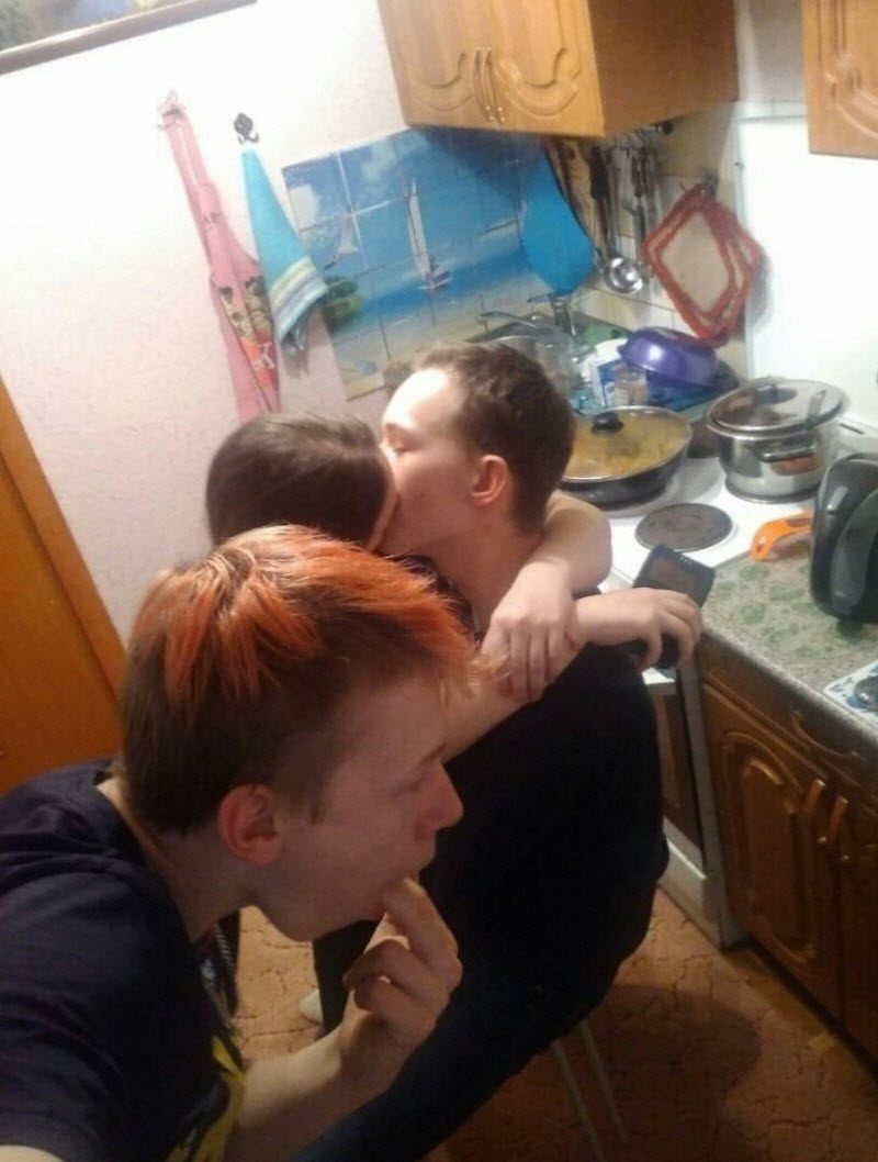 Забавы молодых: пьянки, гулянки, вписки