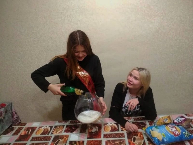 Забавы молодых: пьянки, гулянки, вписки