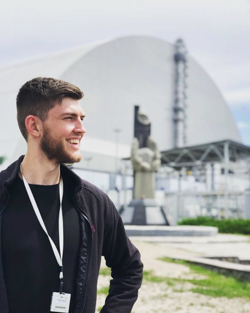 Молодежь прется в Припять, чтобы сделать "смешные" фото