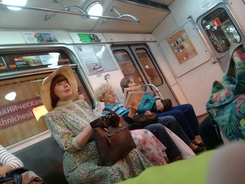 Модники из российского метрополитена