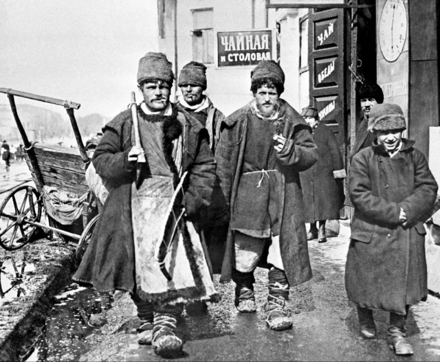 Архивные фотографии и моменты из прошлого