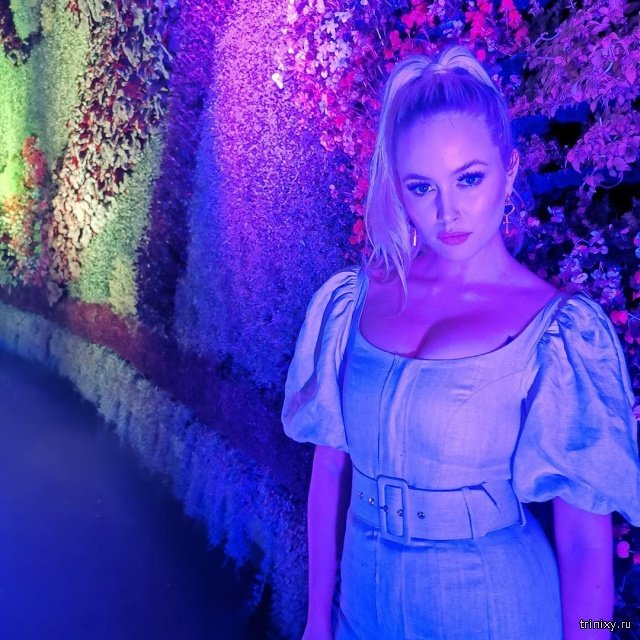 Модель Playboy Симона Холцнагель: "Большая грудь - это отстой"